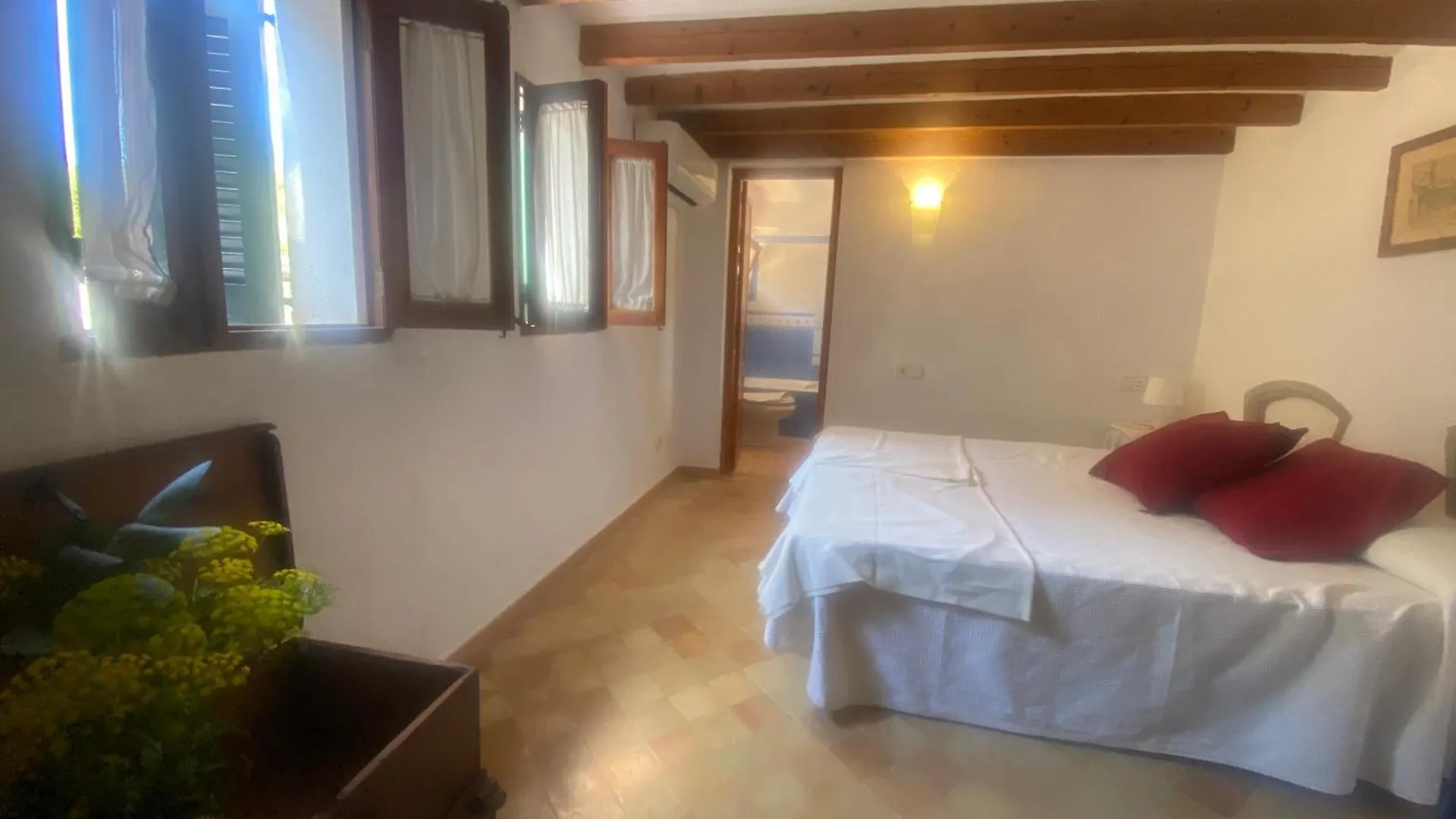 Rural Charm Approx 73000 Meters Villa And Outdoor Adventure Agritourism Apartment With Private Mountain Path Approximately 5 Minutes Walking From The Beach Ideal For Relaxation Port de Pollença