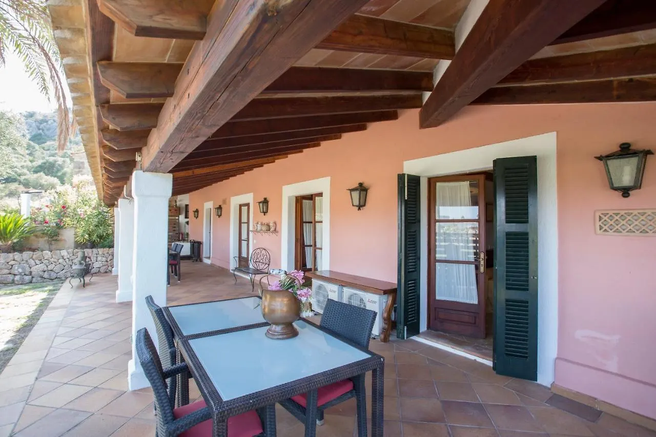 Apartment Puerto de Pollensa Villa: Mountain Retreat Near Beach Port de Pollenca