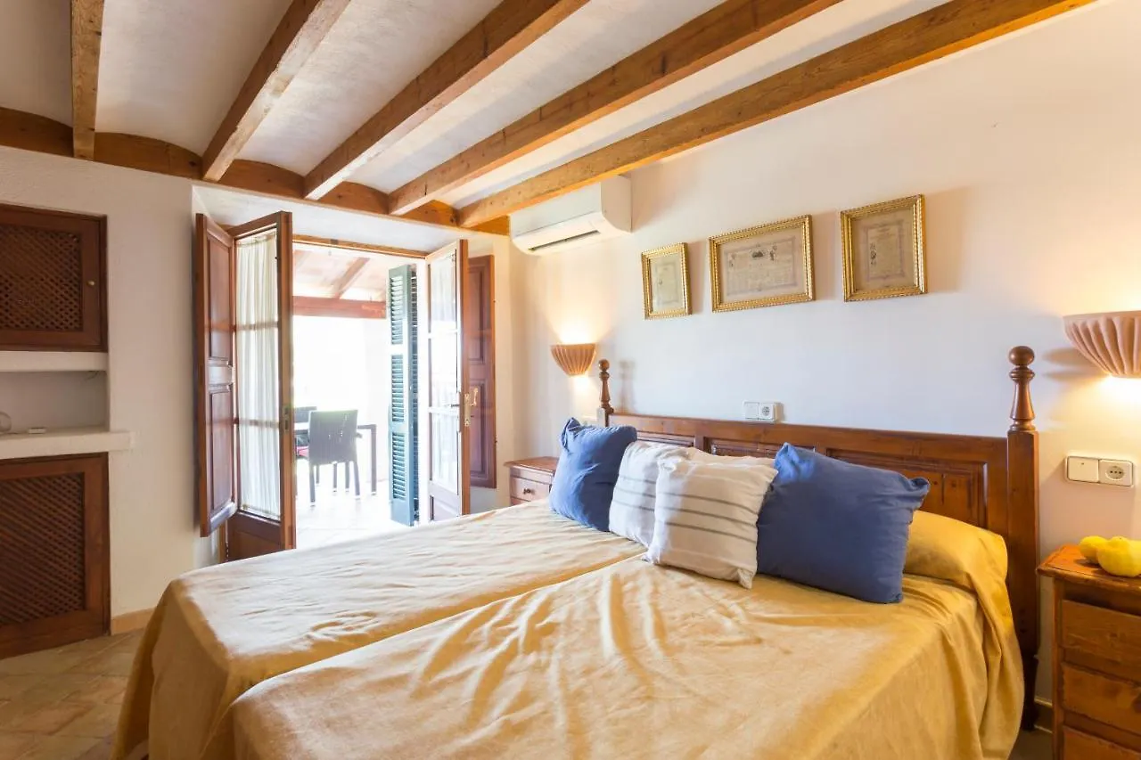 Puerto de Pollensa Villa: Mountain Retreat Near Beach Port de Pollenca Apartment