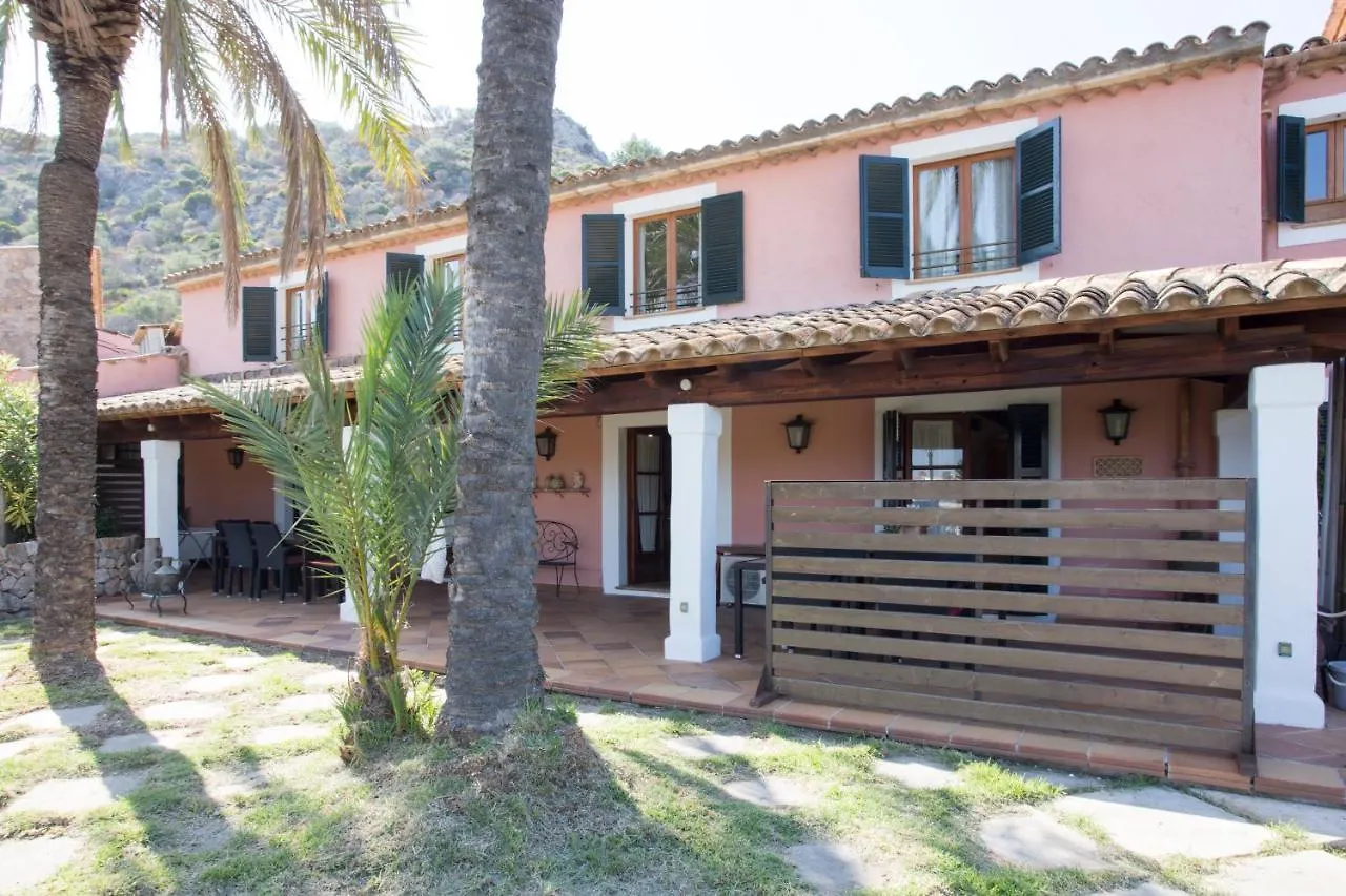 Puerto de Pollensa Villa: Mountain Retreat Near Beach Port de Pollenca
