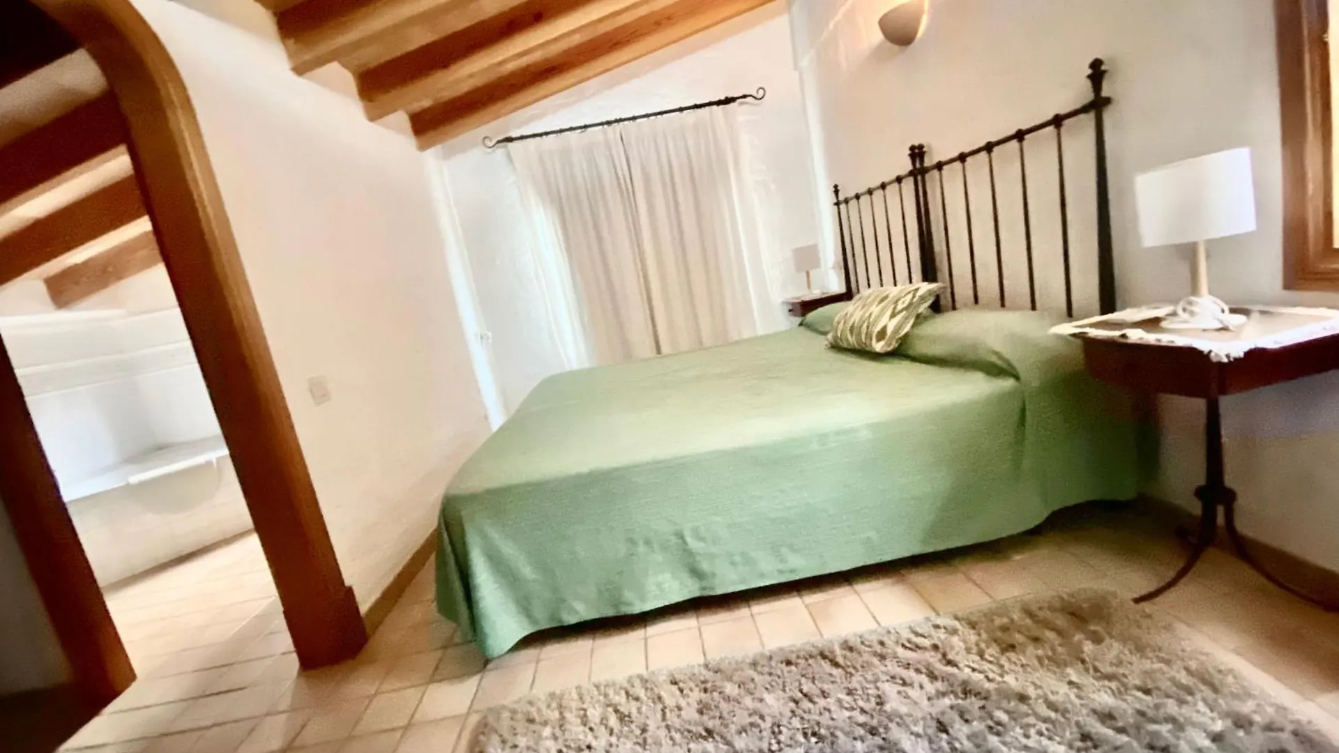Apartment Puerto de Pollensa Villa: Mountain Retreat Near Beach Port de Pollenca Spain