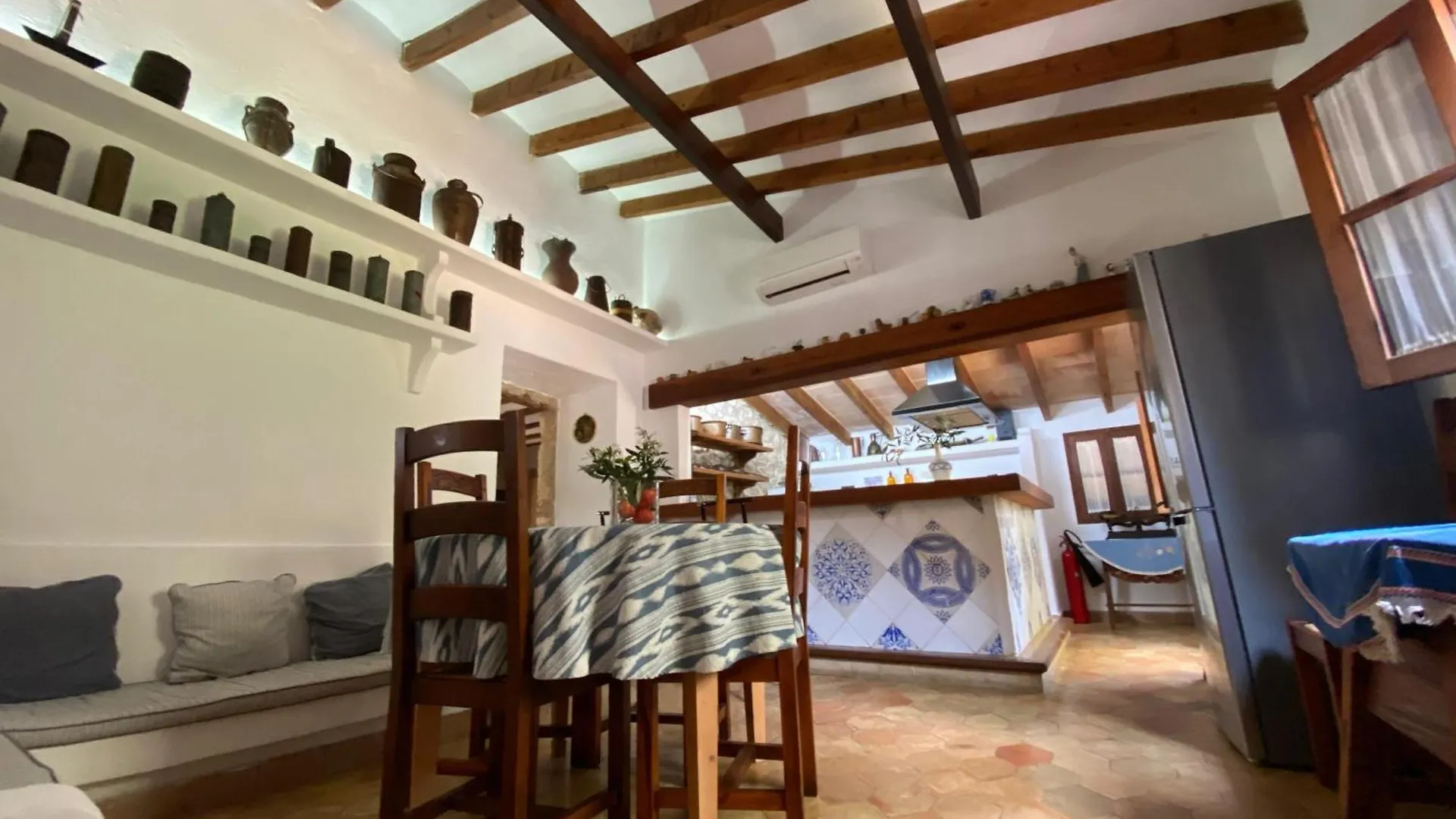 Apartment Puerto de Pollensa Villa: Mountain Retreat Near Beach Port de Pollenca