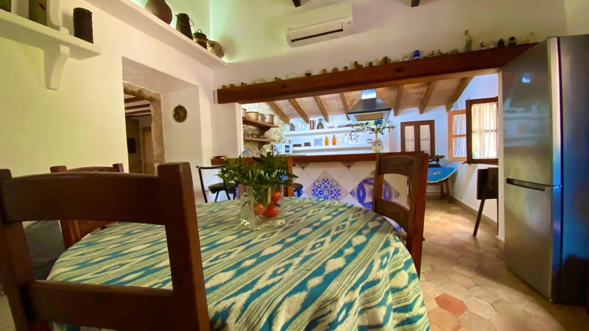 Puerto de Pollensa Villa: Mountain Retreat Near Beach Port de Pollenca