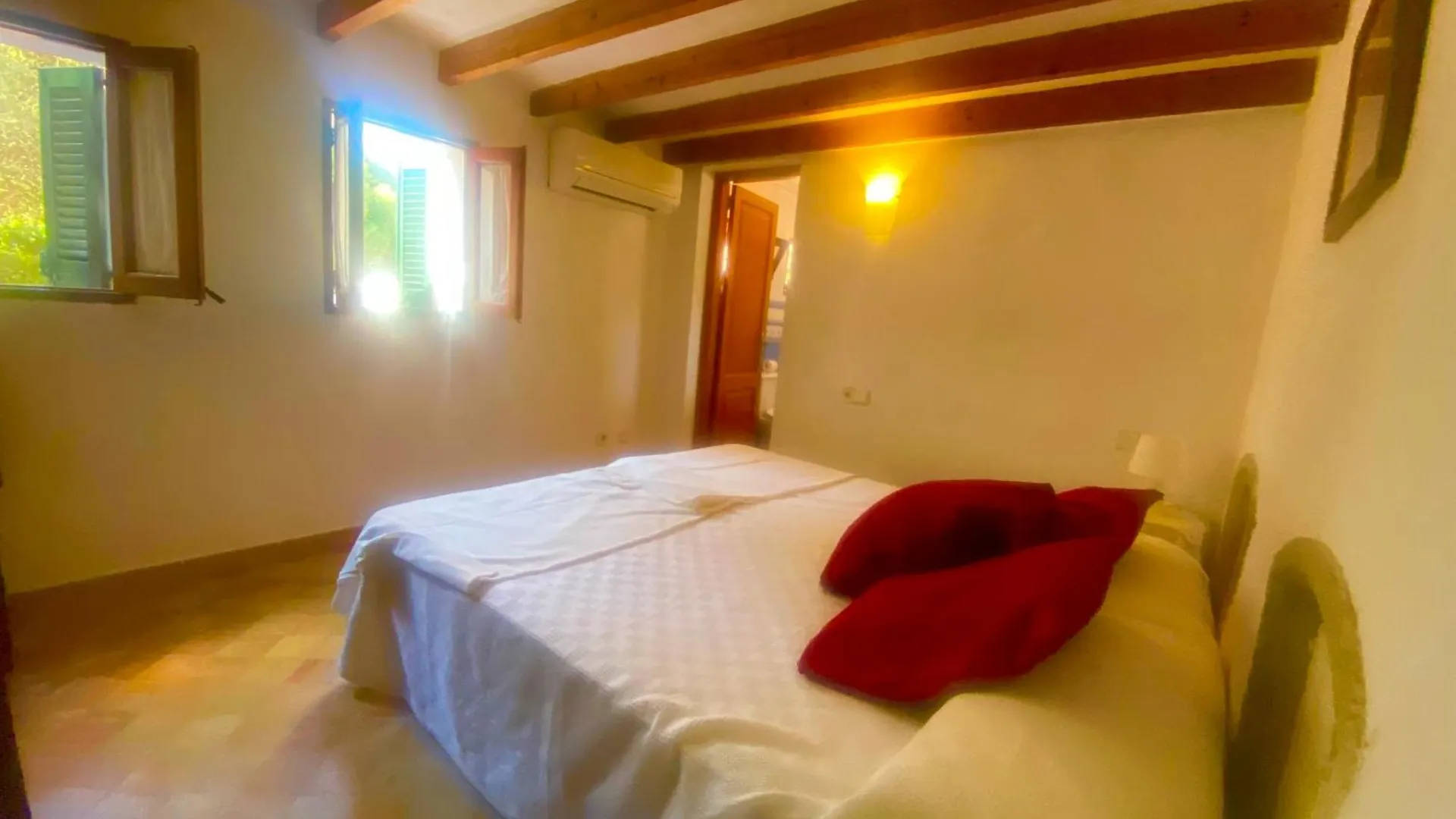 Apartment Puerto de Pollensa Villa: Mountain Retreat Near Beach Port de Pollenca Spain