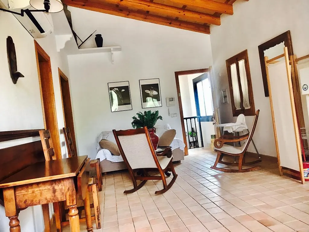 Puerto de Pollensa Villa: Mountain Retreat Near Beach Port de Pollenca Apartment