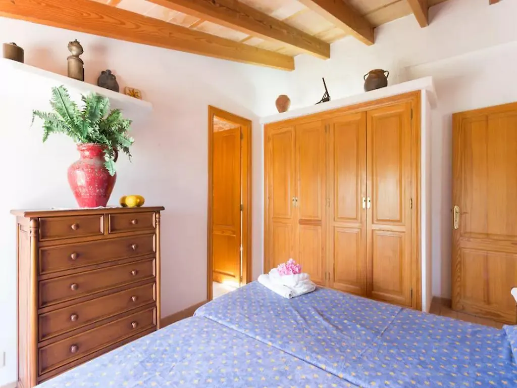 Puerto de Pollensa Villa: Mountain Retreat Near Beach Port de Pollenca Apartment