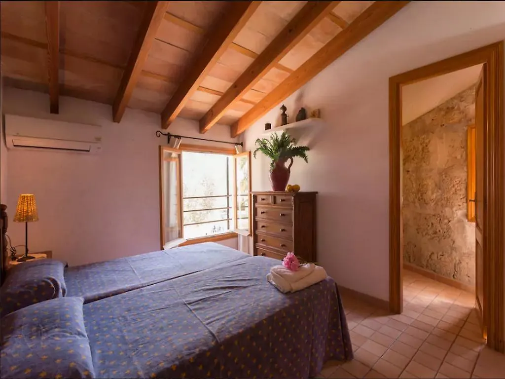 Apartment Puerto de Pollensa Villa: Mountain Retreat Near Beach Port de Pollenca