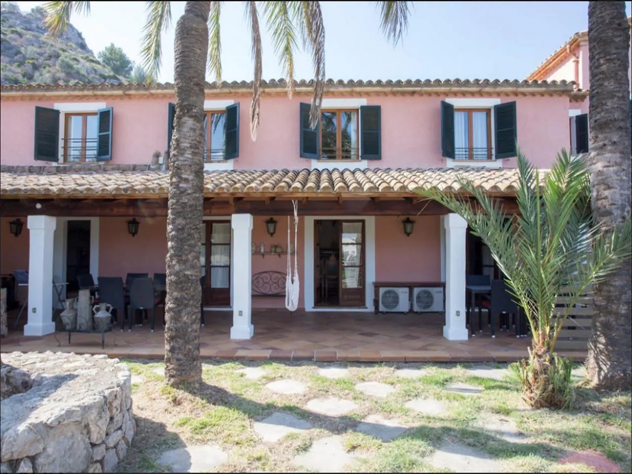 Apartment Puerto de Pollensa Villa: Mountain Retreat Near Beach Port de Pollenca